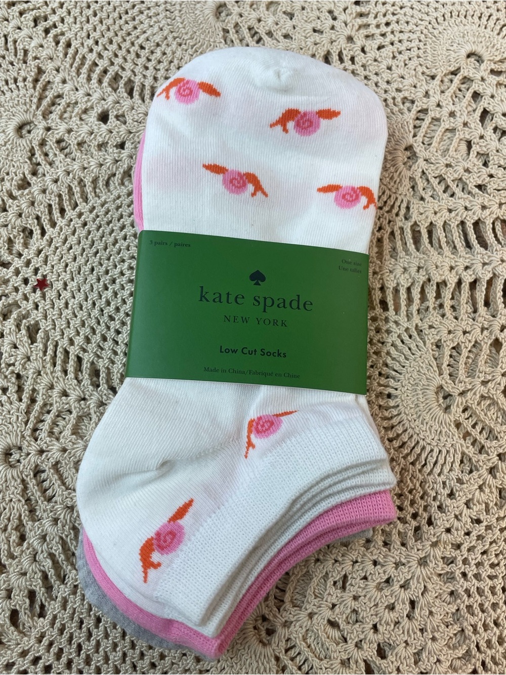 kate spade (3) pairs of socks